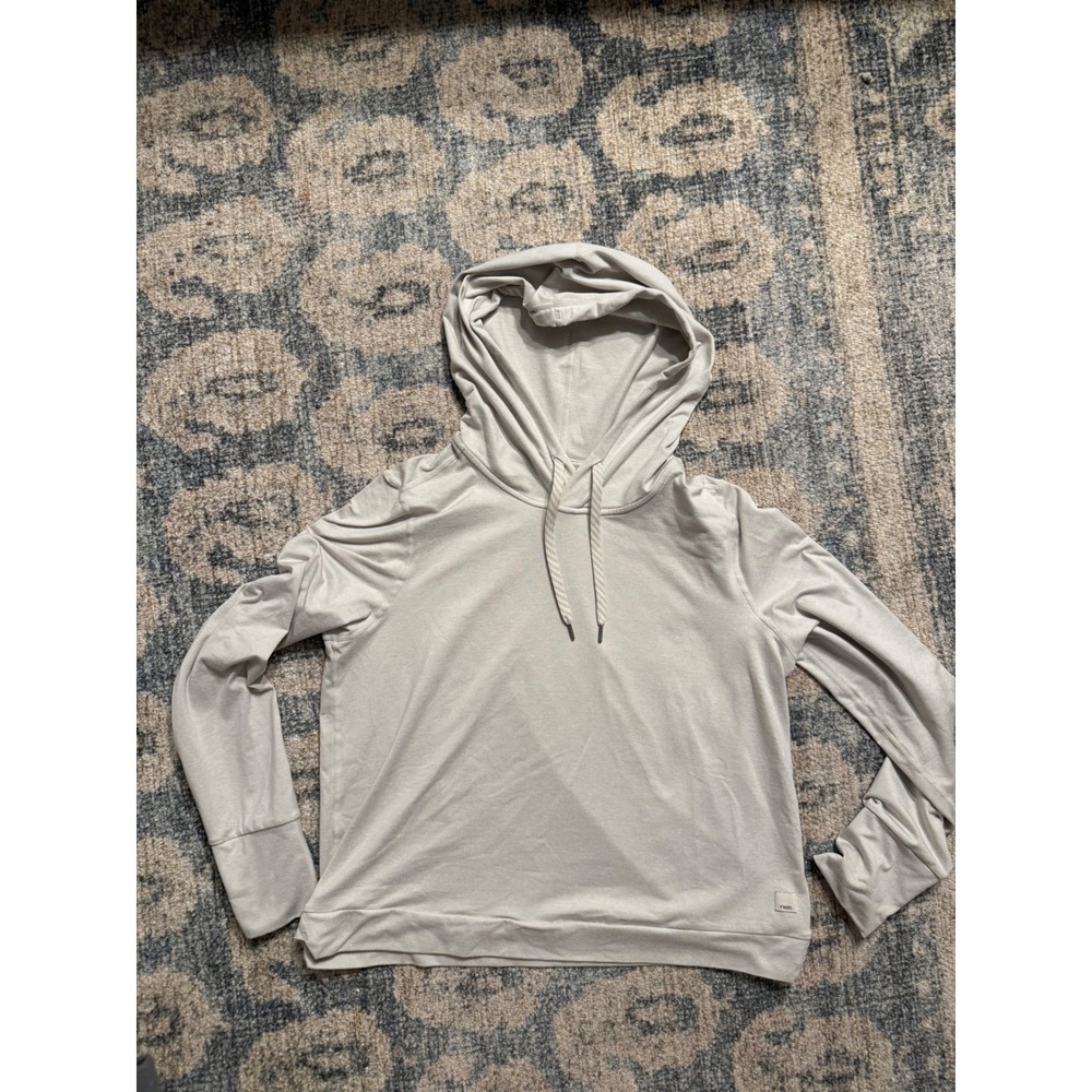 Vuori Halo Essential Light Gray Hoodie Size Medium Excellent Condition